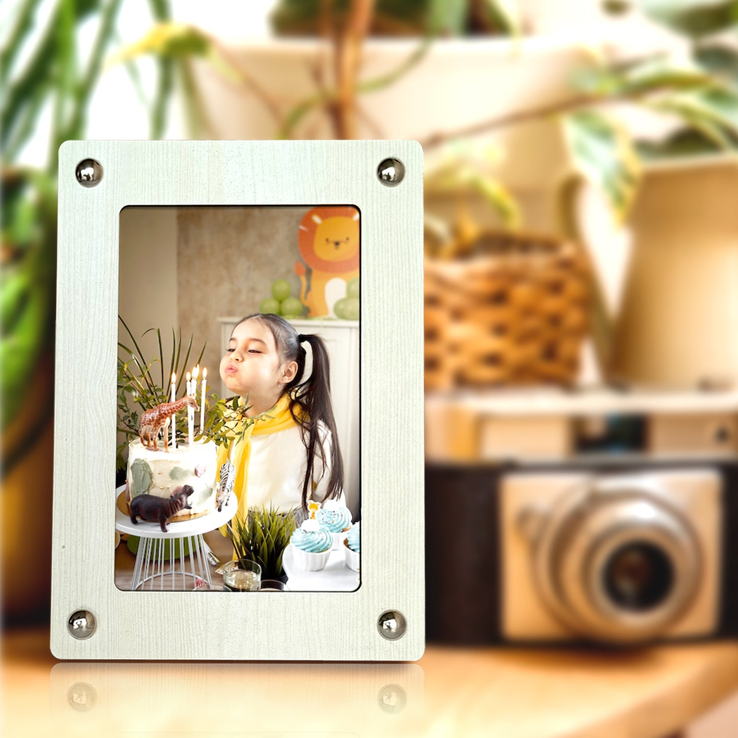 Wooden Desk Photo Frame - White